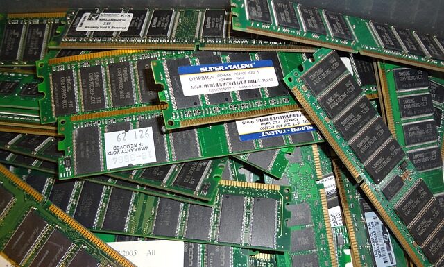 Gdzie jest rezystor dmuchawy Citroen C4 Picasso?