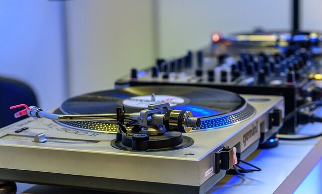 Co oznacza pomarańczowa kontrolka silnika? Co oznacza pomarańczowa kontrolka silnika?