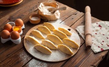 Jak zrobić placki ziemniaczane bez jajek?