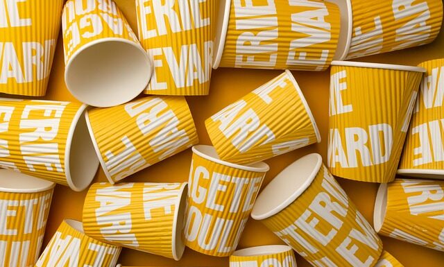 Dlaczego plastik śmierdzi? Dlaczego plastik śmierdzi?