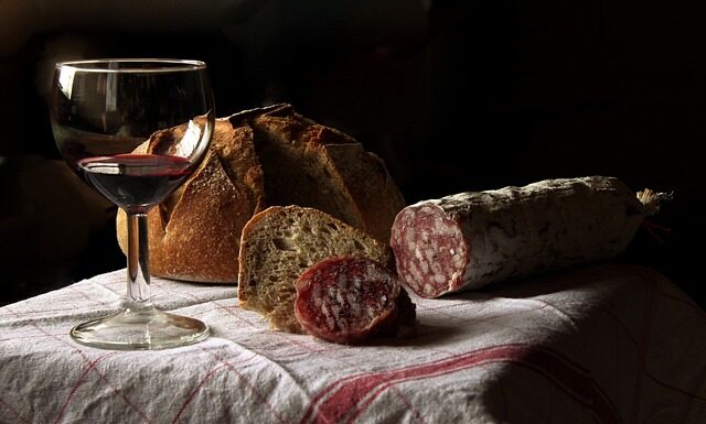 Ile może leżeć kiełbasa pakowana próżniowo? Ile może leżeć kiełbasa pakowana próżniowo?
