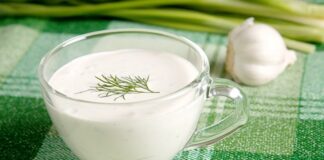 Czym zastąpić kwaśną śmietanę w kruchym cieście?