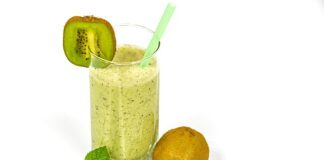 Czy do ciasta zamiast jogurtu można dodać kefir?