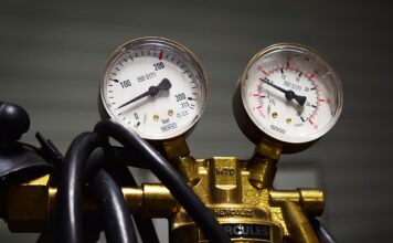 Jak ustawić reduktor CO2 w akwarium? Jak ustawić reduktor CO2 w akwarium?