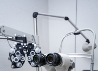 wyposażenie gabinetu okulistycznego